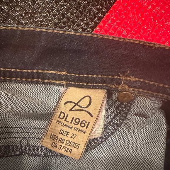 DL1961 Emma Legging size 27
Inseam 28”
4 way stretch 360• comfort - Picture 6 of 7